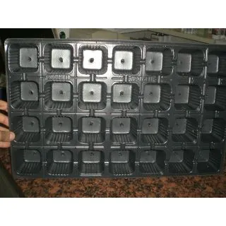 Compra BANDEJA PLÁSTICO NEGRO DE 28 ALVEOLOS (1 Unid.) en la tienda online Fito Agrícola